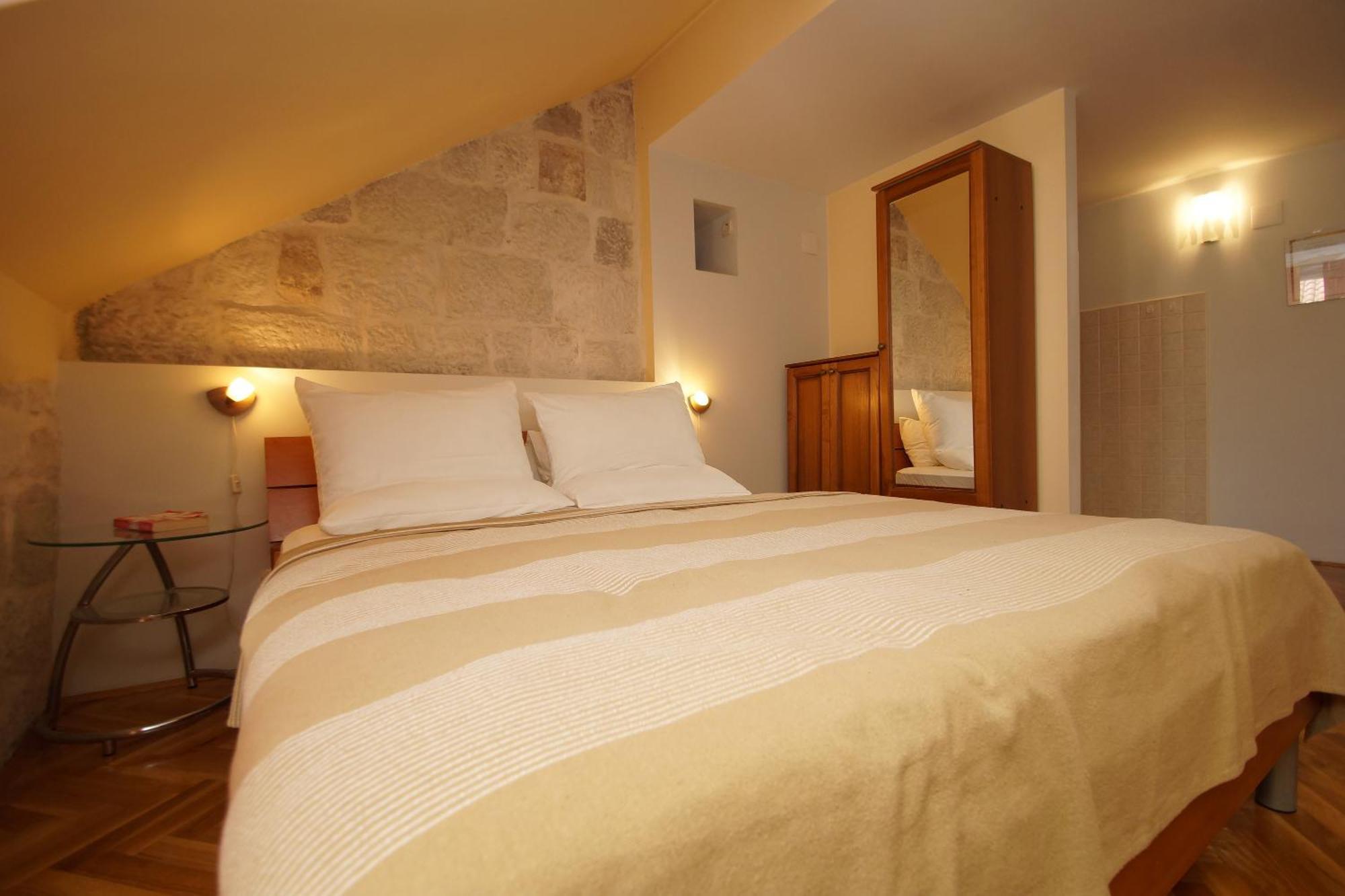 Old Town Apartments كورتْشولا المظهر الخارجي الصورة