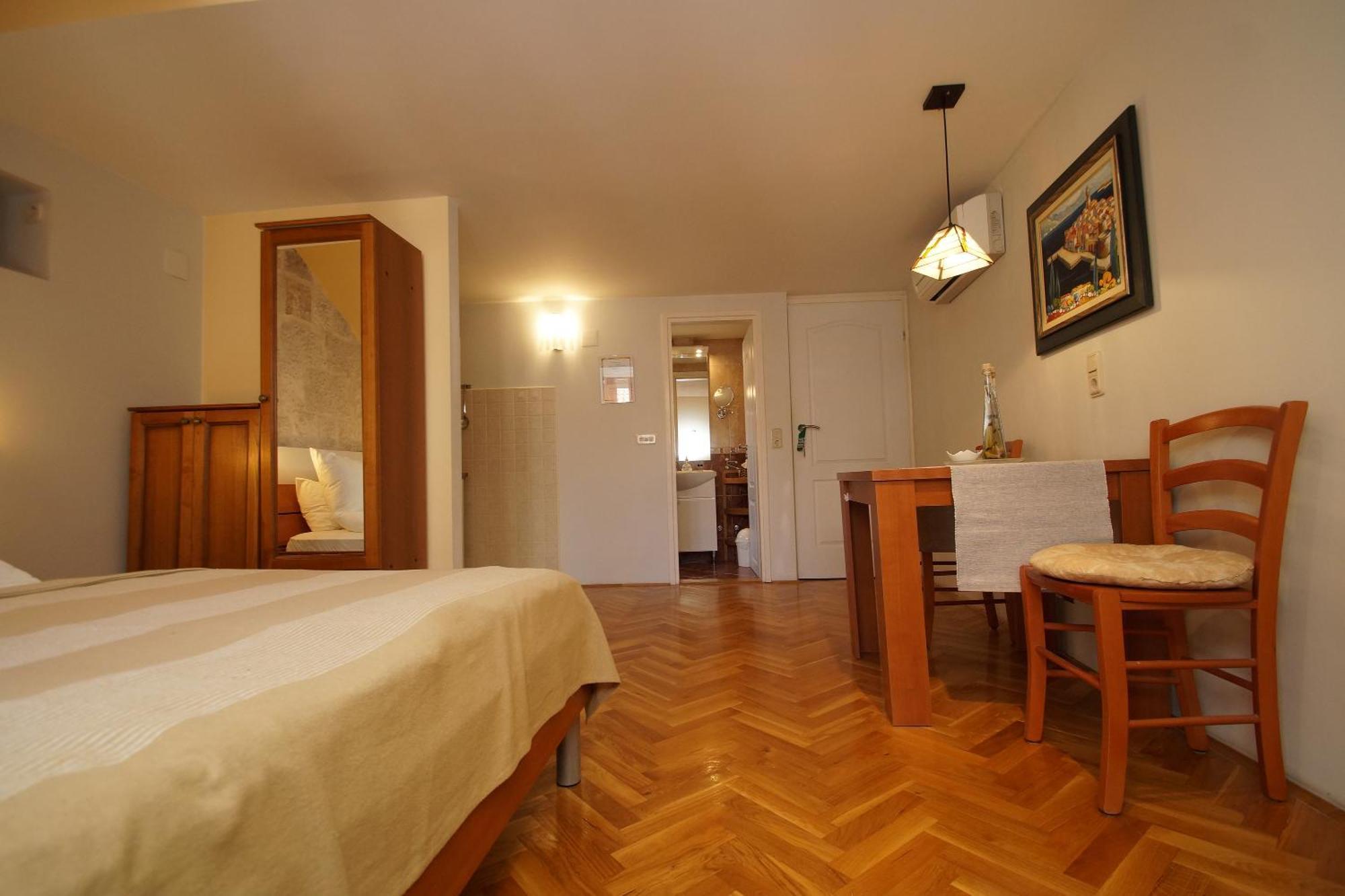 Old Town Apartments كورتْشولا المظهر الخارجي الصورة