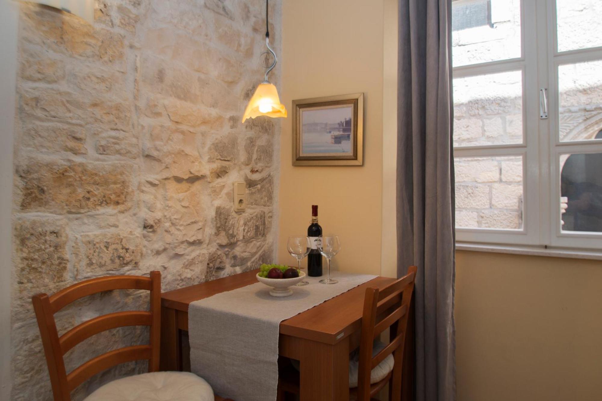 Old Town Apartments كورتْشولا المظهر الخارجي الصورة