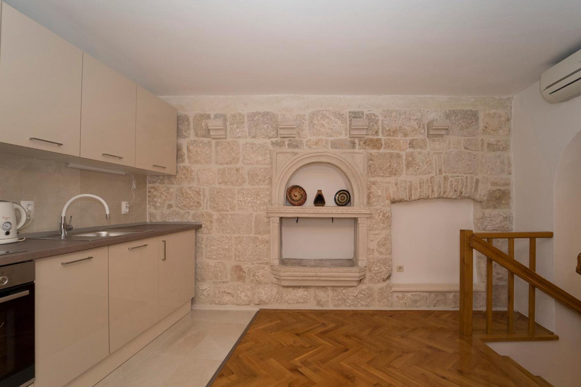 Old Town Apartments كورتْشولا المظهر الخارجي الصورة