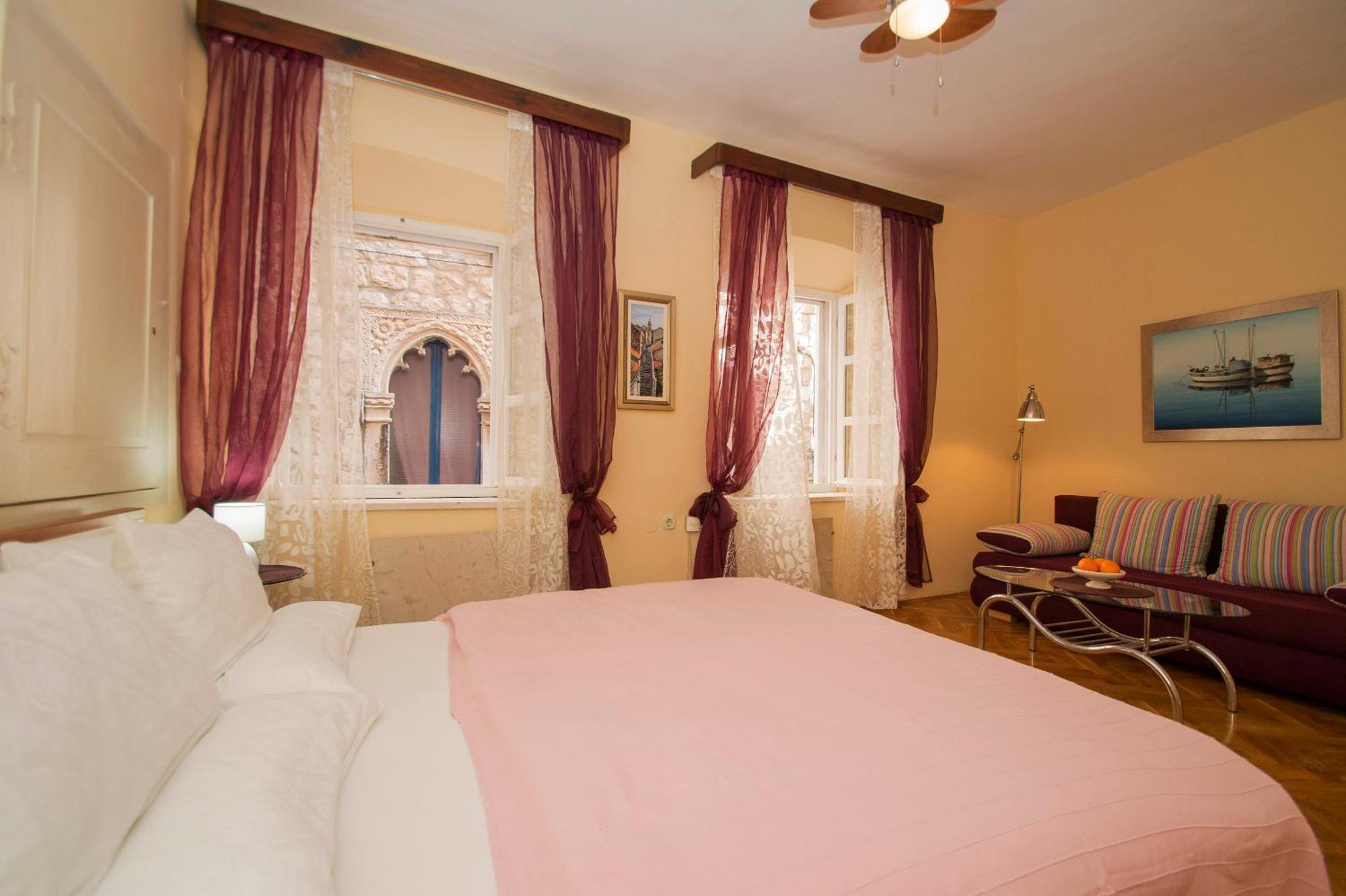 Old Town Apartments كورتْشولا المظهر الخارجي الصورة