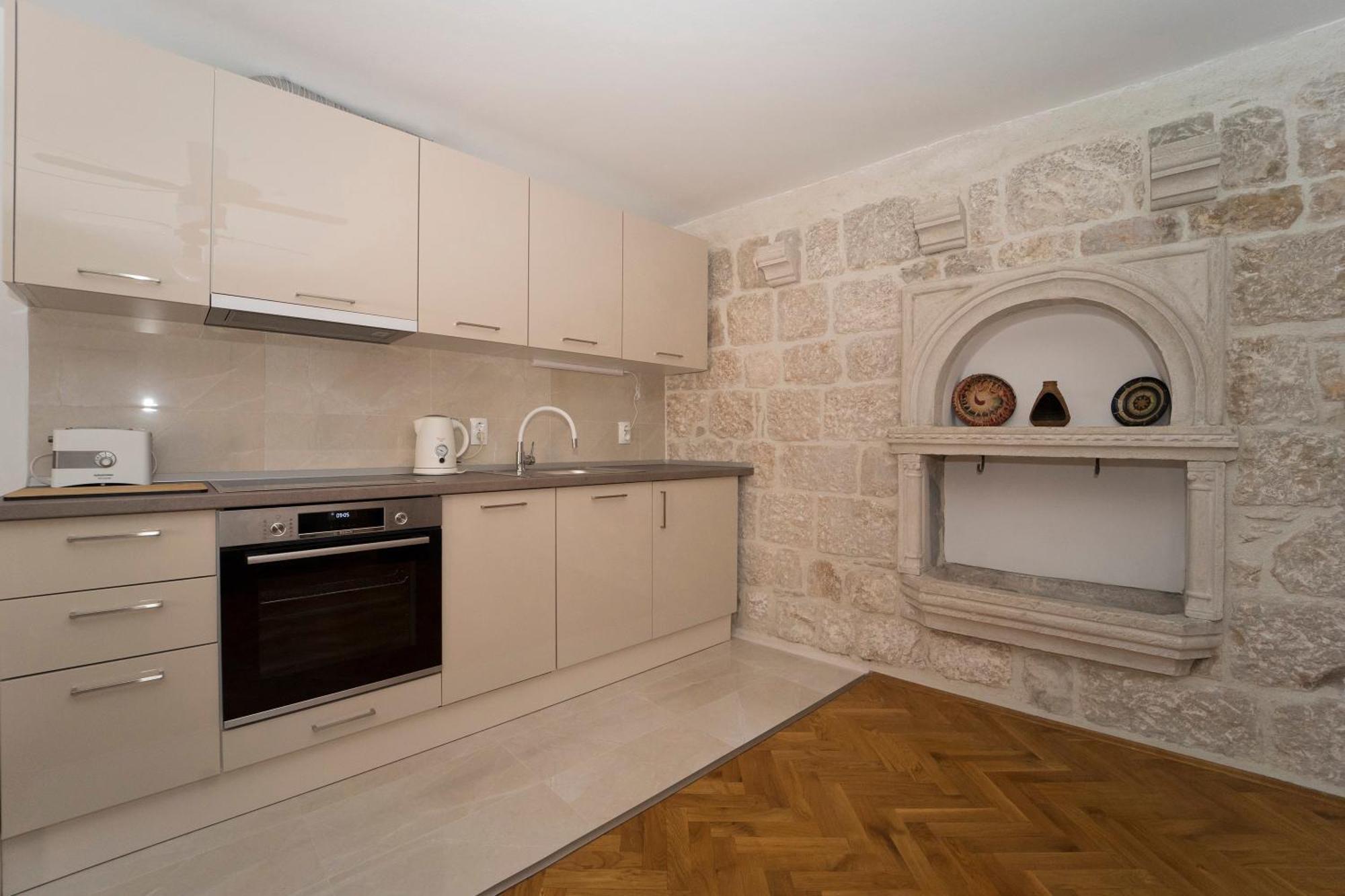 Old Town Apartments كورتْشولا المظهر الخارجي الصورة