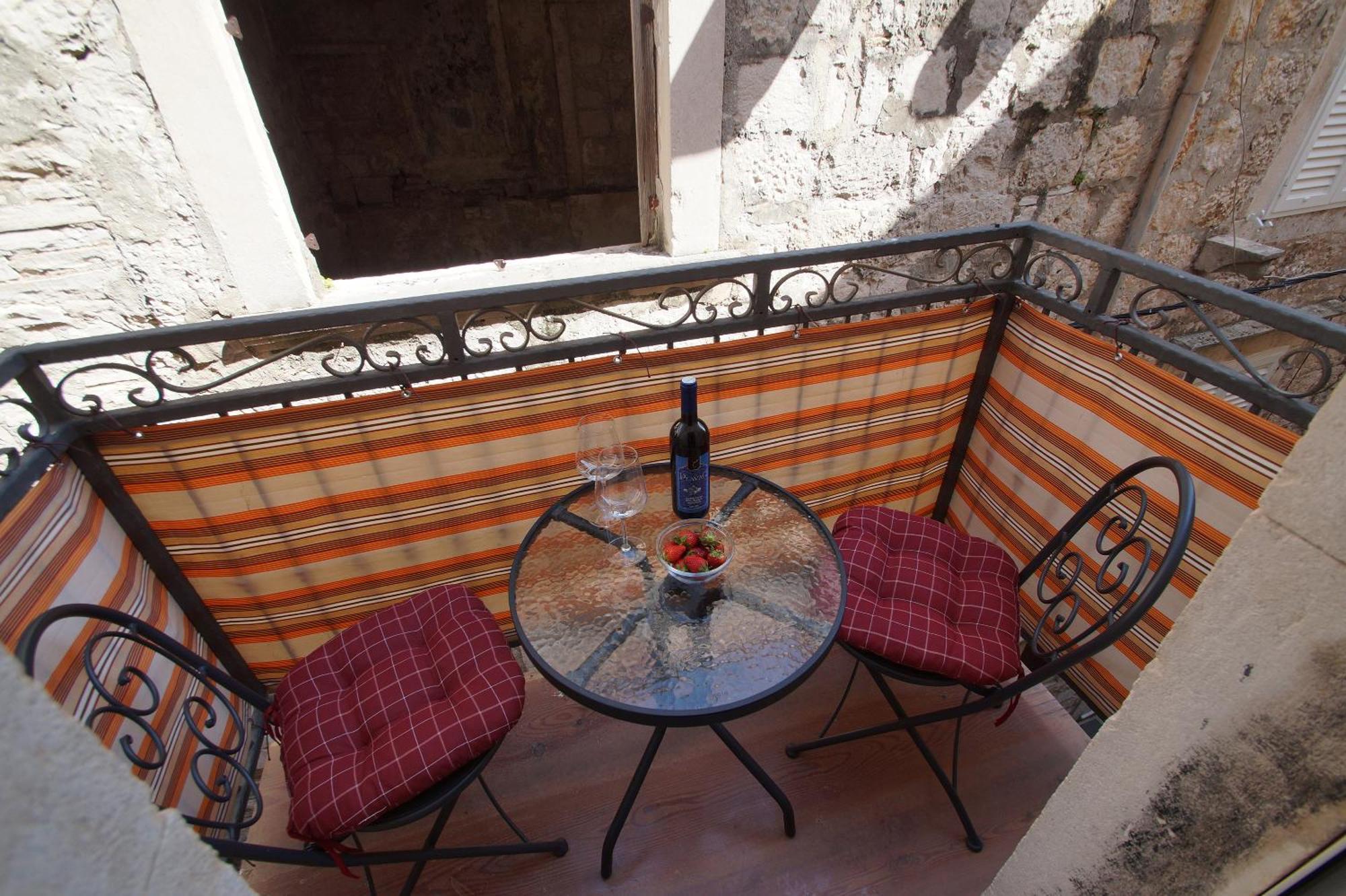 Old Town Apartments كورتْشولا المظهر الخارجي الصورة