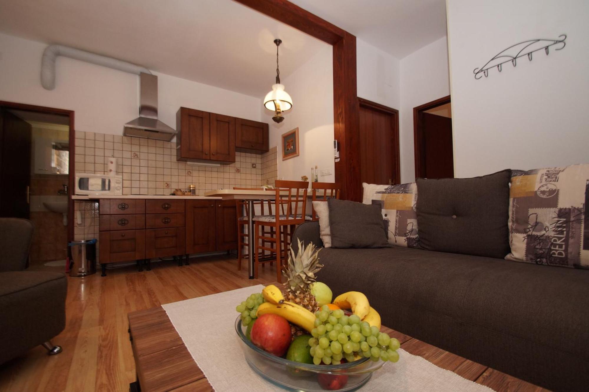 Old Town Apartments كورتْشولا المظهر الخارجي الصورة