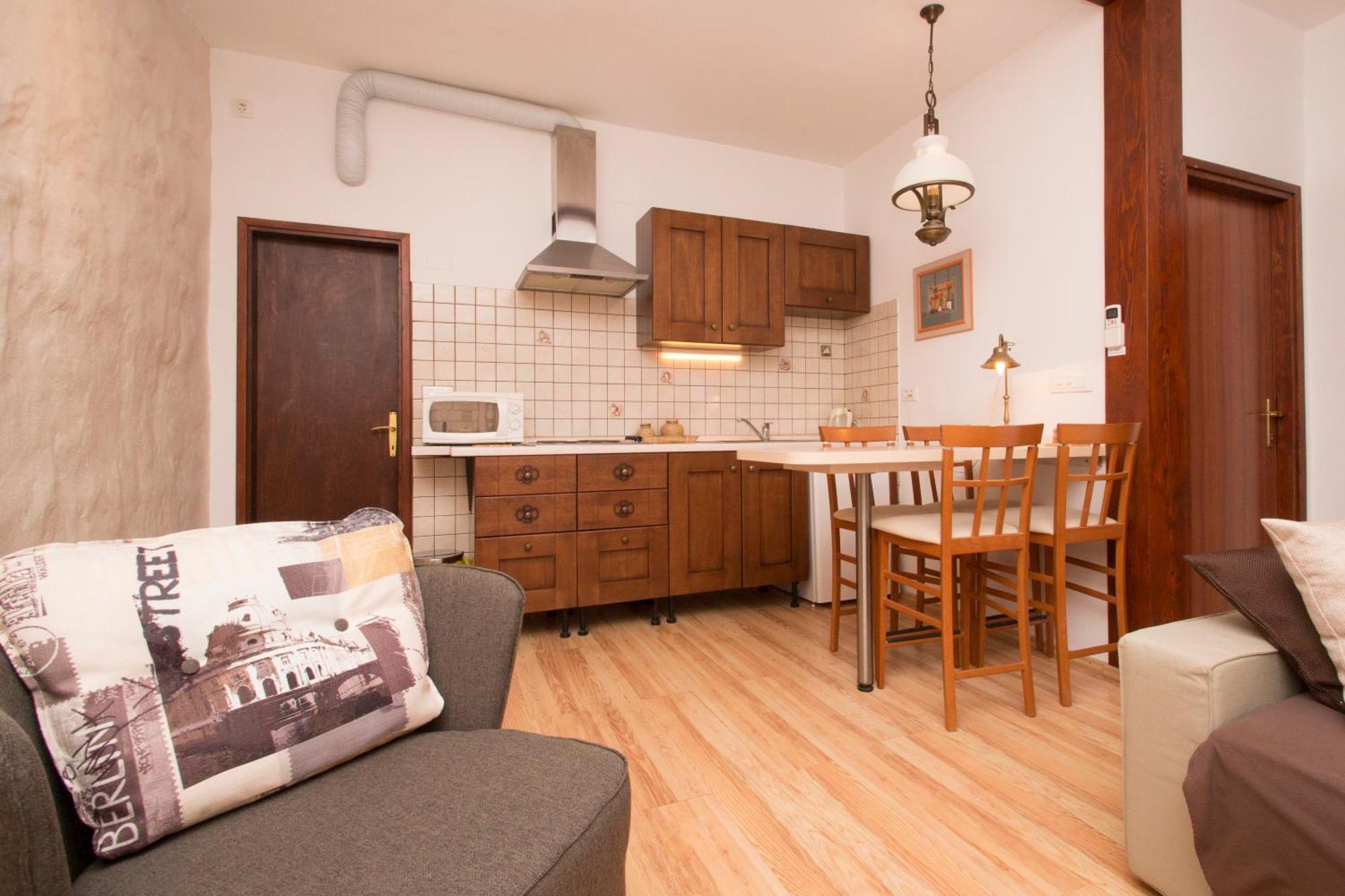 Old Town Apartments كورتْشولا المظهر الخارجي الصورة