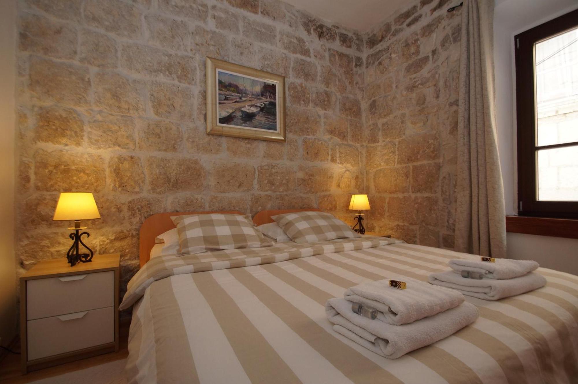 Old Town Apartments كورتْشولا المظهر الخارجي الصورة